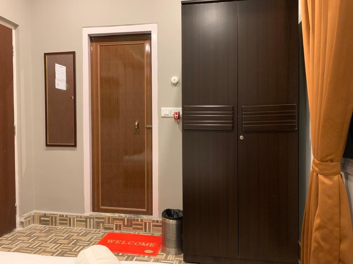 Gd Hotel Njp Siliguri Zewnętrze zdjęcie