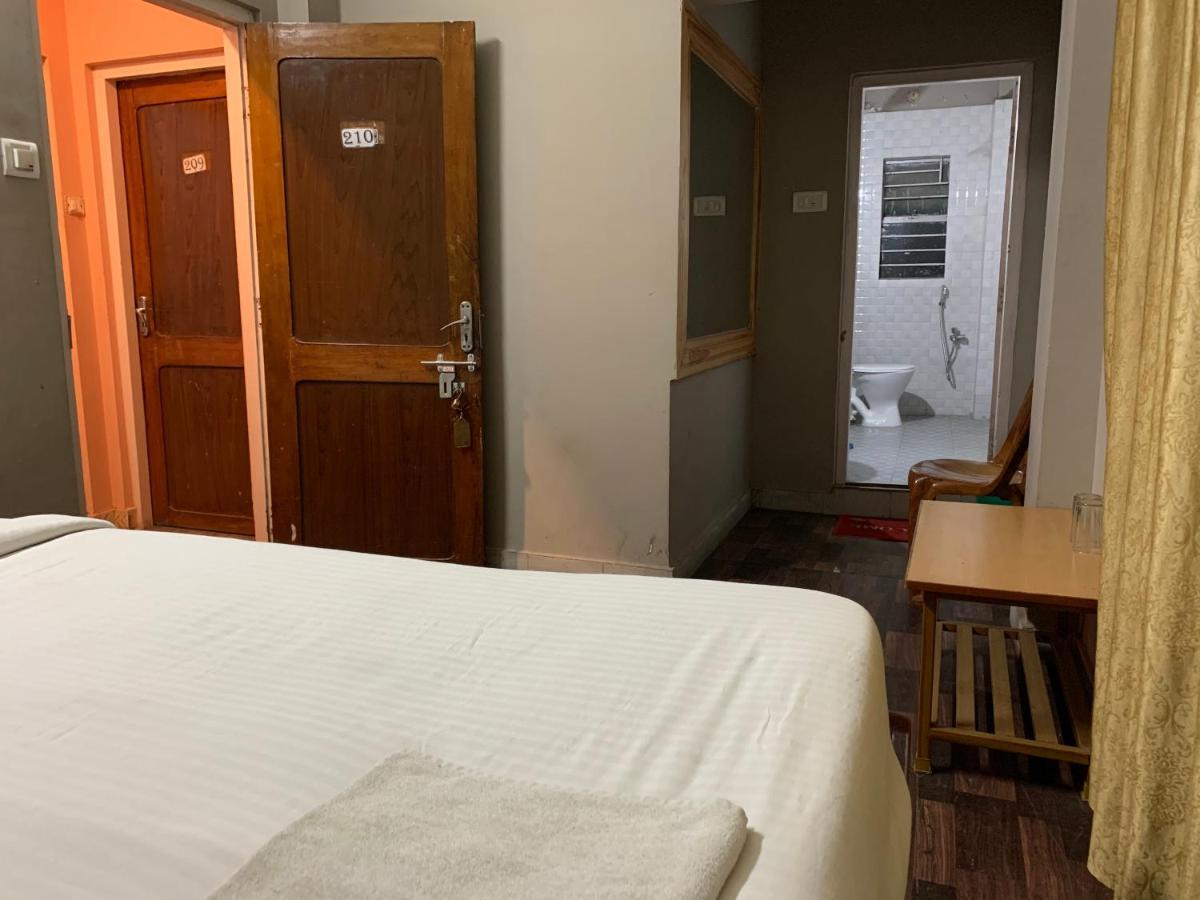 Gd Hotel Njp Siliguri Zewnętrze zdjęcie