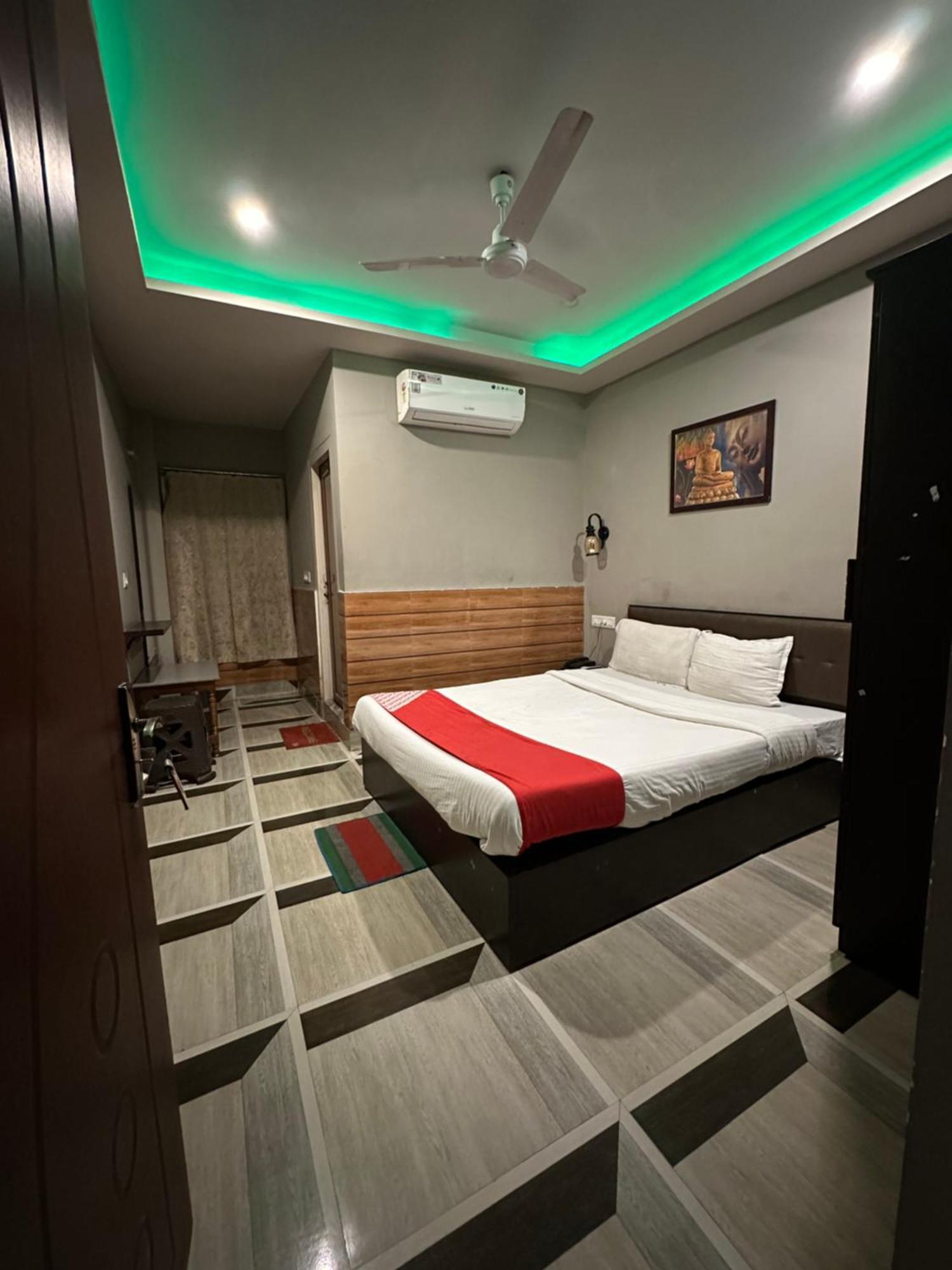 Gd Hotel Njp Siliguri Zewnętrze zdjęcie